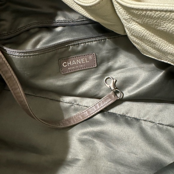 Chanel Caviar Leather Pocket in the City Satchel - Picture 11 of 12